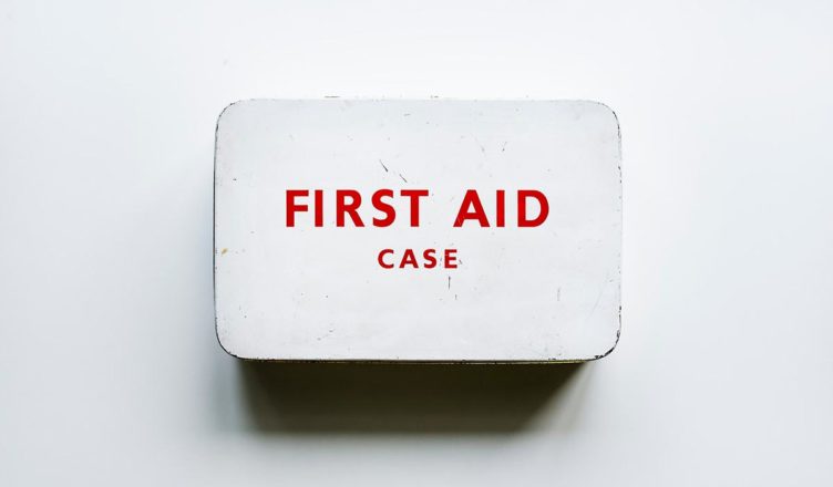 Emergency-Fund-Amount-First-Aid-Kit
